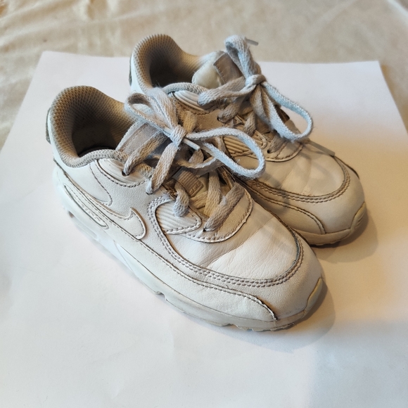 Boys size 9c NikeWhite Air Max 90 LTR BT - Picture 1 of 4